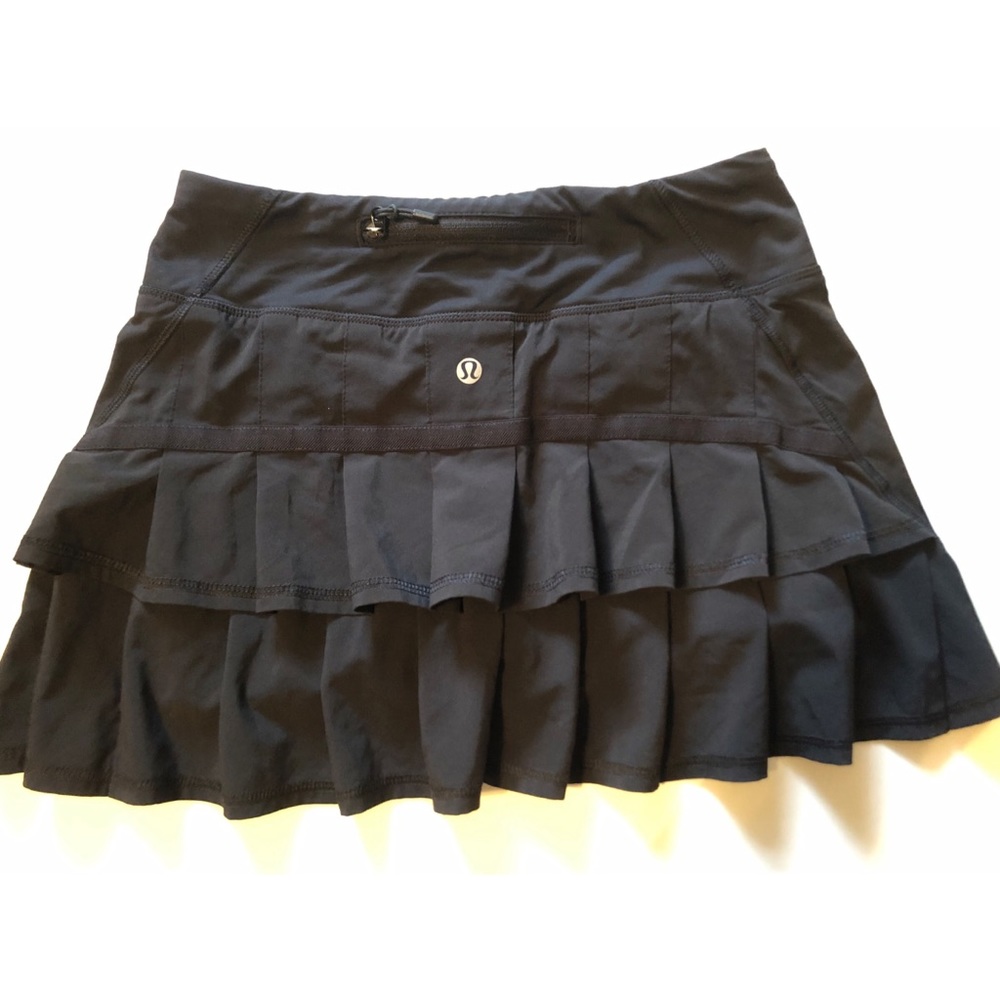 Lululemon Women’s Athletic Skirt Black Size 2 Reg